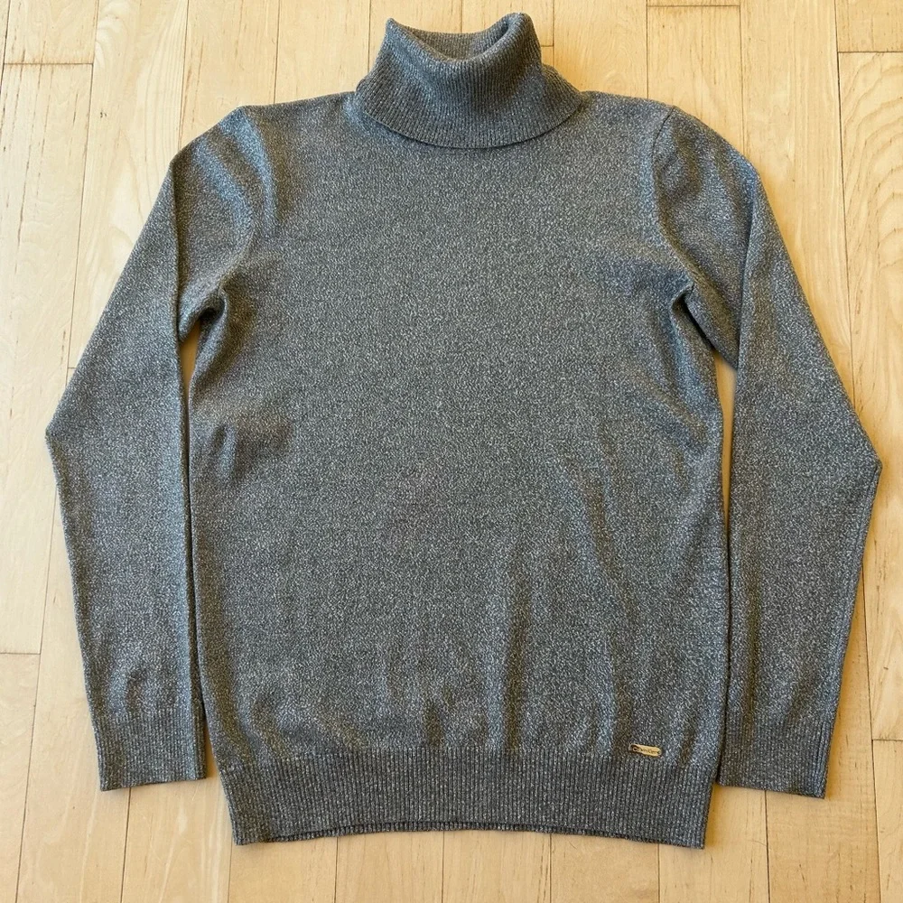 Calvin Klein Women’s Metallic Sparkle Silver Turtleneck Sweater Top Medium